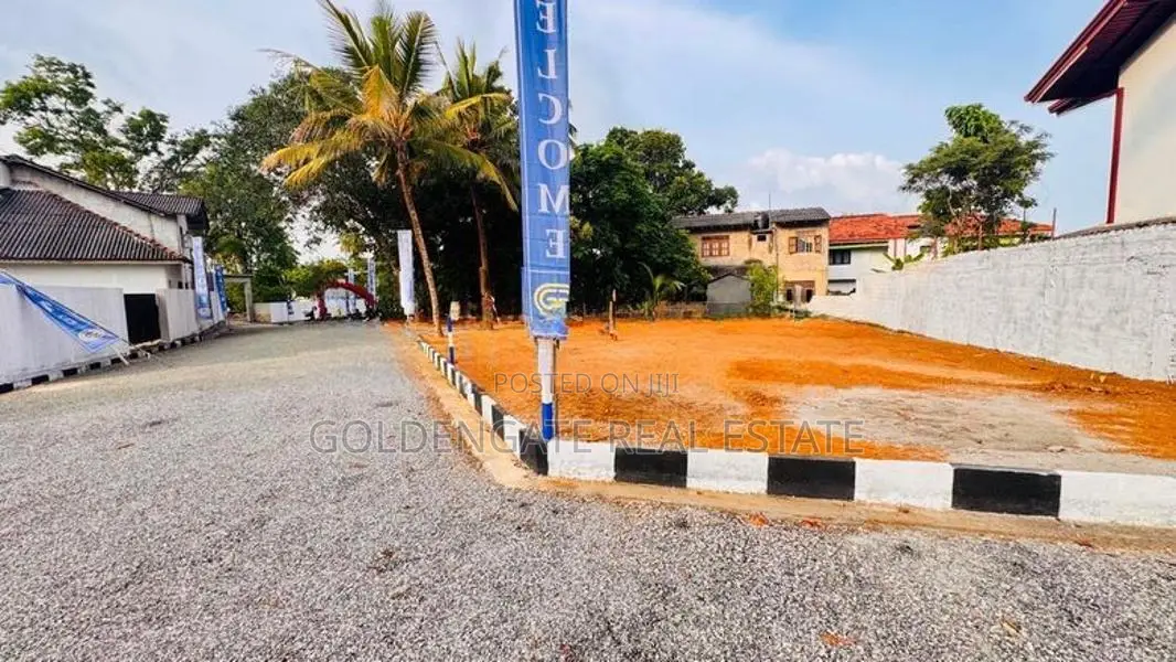 Valuable Land for Sale Near the Kandy Rd in Yakkala