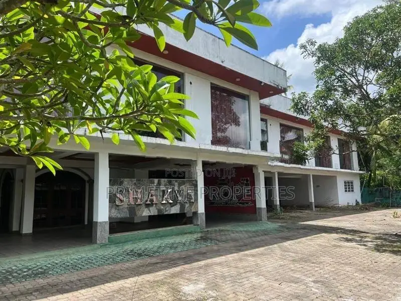 (KC925) Hotel & Commercial Property for Sale in Gampaha