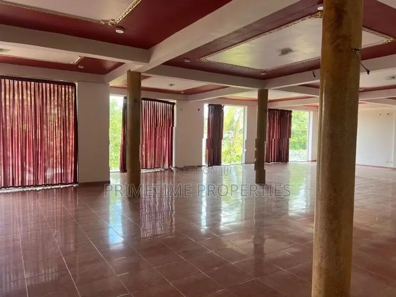 (KC925) Hotel & Commercial Property for Sale in Gampaha