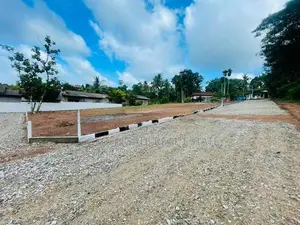 Udugampola නගරයෙන් ඉඩම