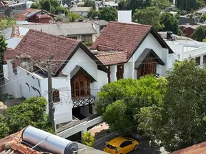Luxury House with Private Swimming Pool for Sale – Koswatta, Nawala