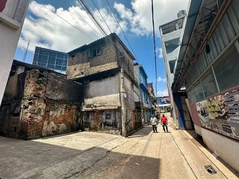 (YC-1145) Valuable Commercial Land Sale in Nugegoda Delkanda