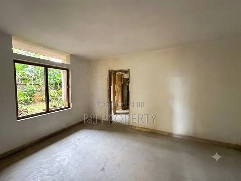 (YC-1145) Valuable Commercial Land Sale in Nugegoda Delkanda