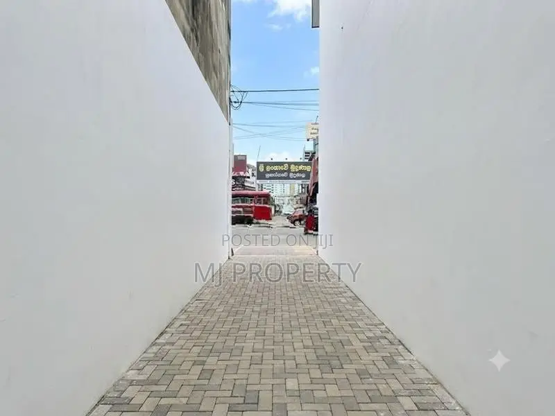 (YC-1145) Valuable Commercial Land Sale in Nugegoda Delkanda