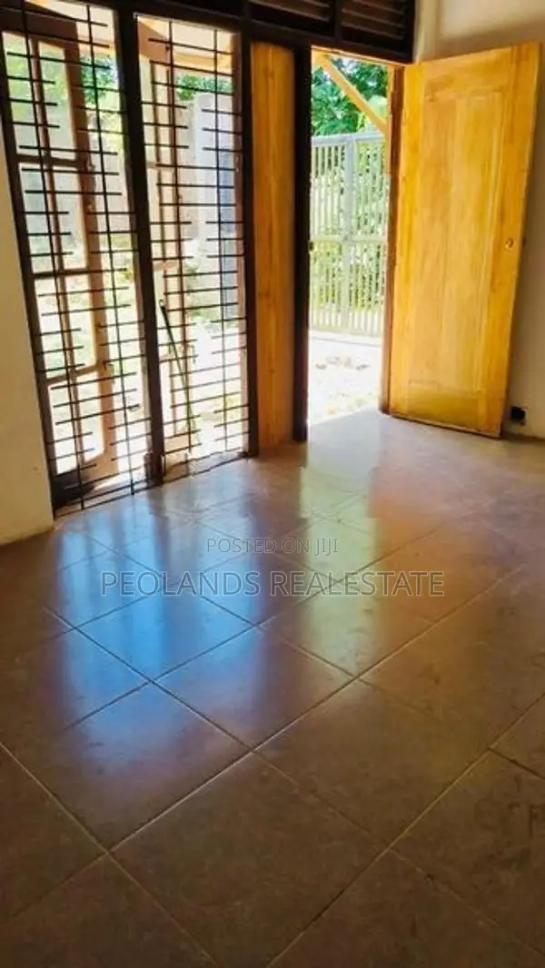 (RH572) Single Storey House for Sale in Panadura