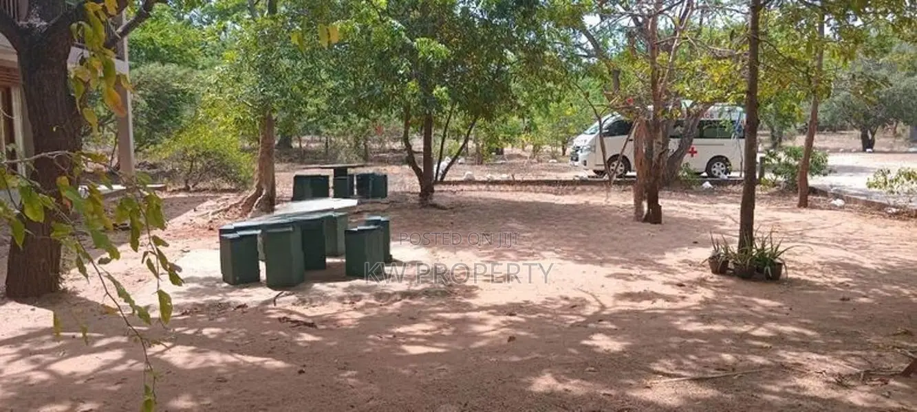 holiday type hotel for sale in kataragama