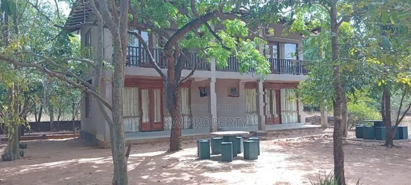 holiday type hotel for sale in kataragama
