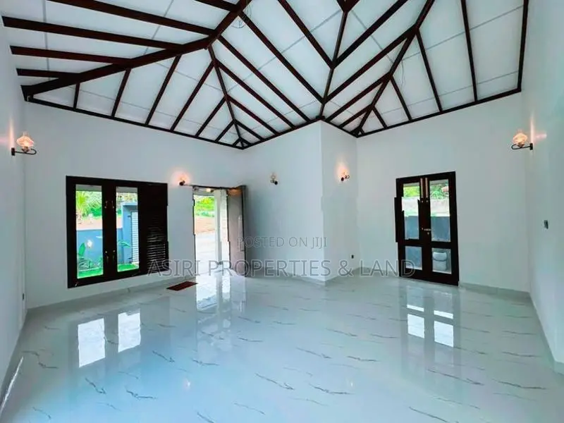 නිදන කාමර 3ක නවීන නිවස විකිණීමට Homagama Dolahena