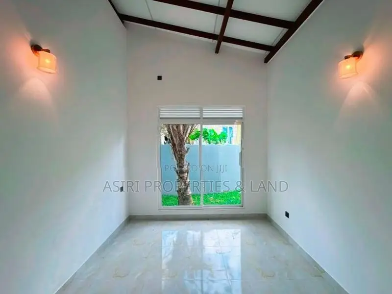 නිදන කාමර 3ක නවීන නිවස විකිණීමට Homagama Dolahena