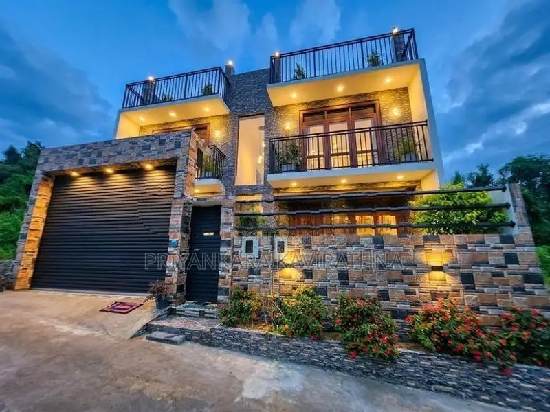 Uncommon Luxury House For Sale in Kahatuduwa
