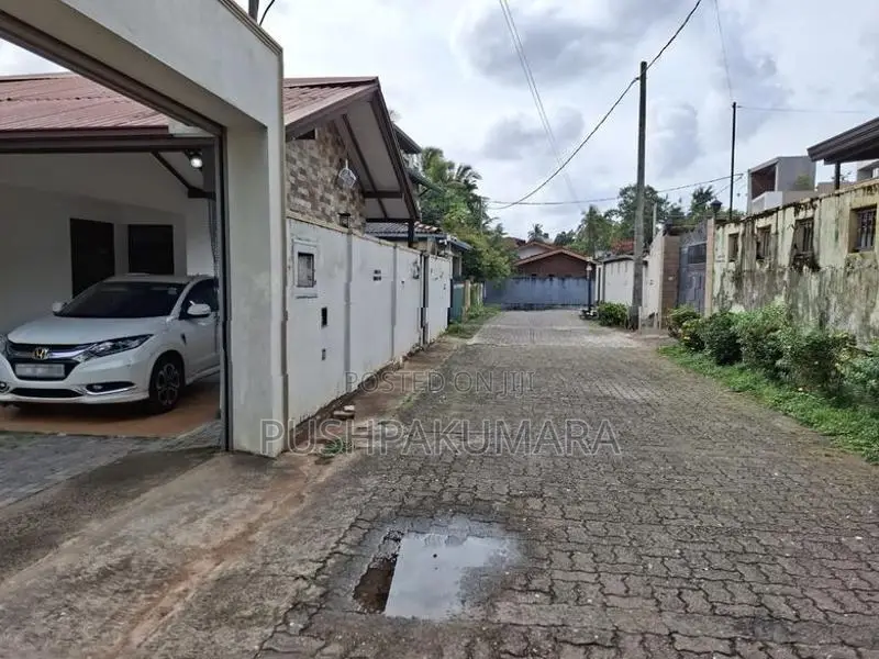 House for Sale in Udahamulla ,Nugegoda  (File Number 1932 A)