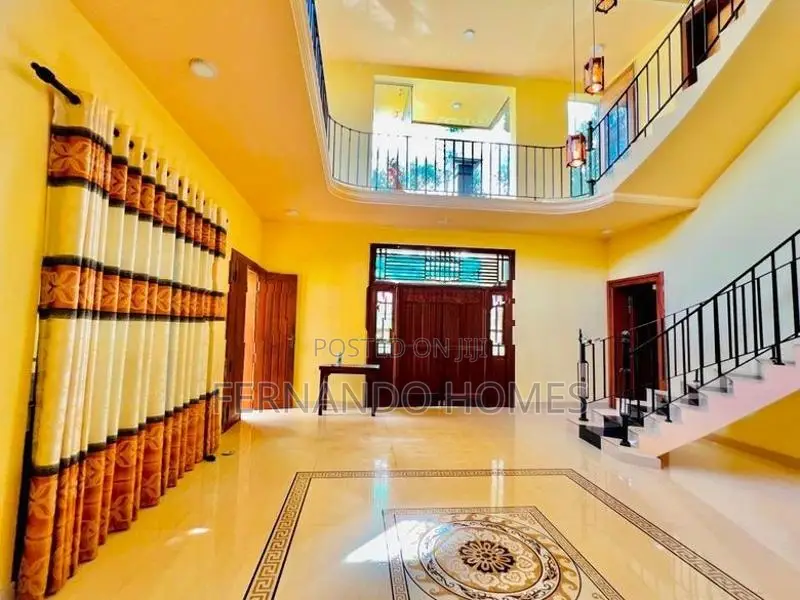Best Type Box Luxury Designs Solar Powered 5 Br House For Sale Negombo
