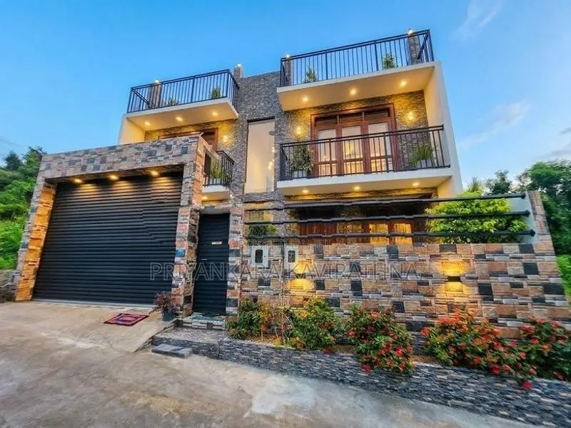Uncommon Luxury House For Sale in Kahatuduwa