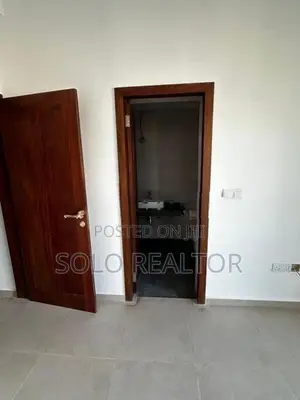 Brand New 2 Bedroom Apartment For sale in Colombo 4