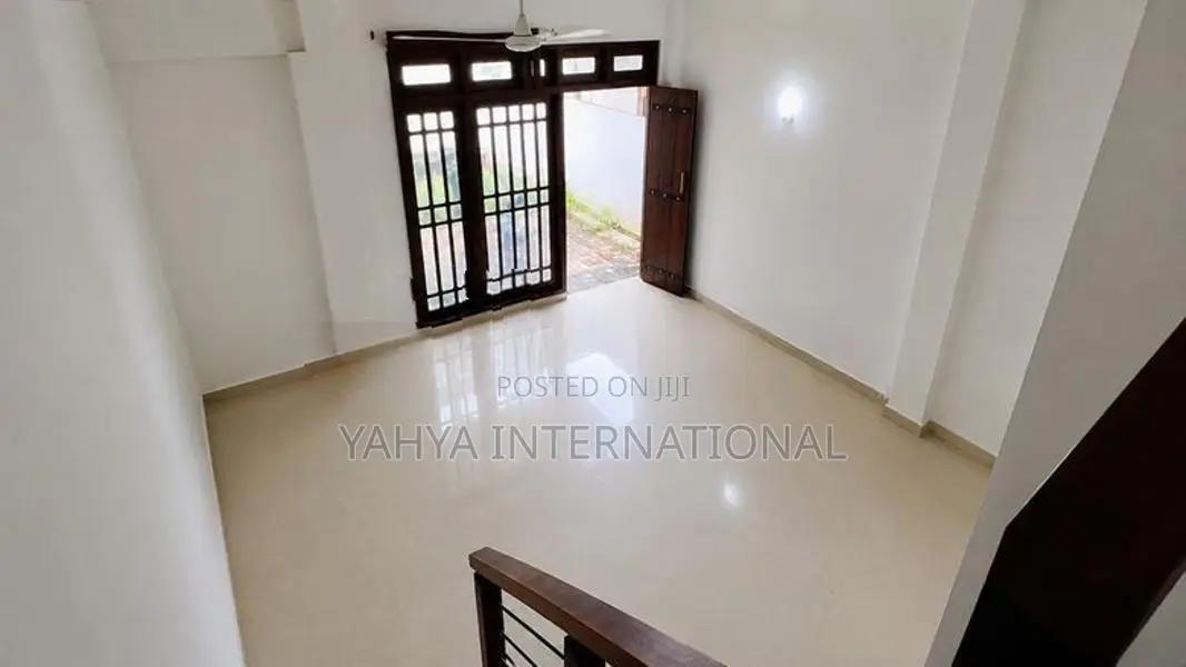 House for Sale Maligawa Road Rathmalana