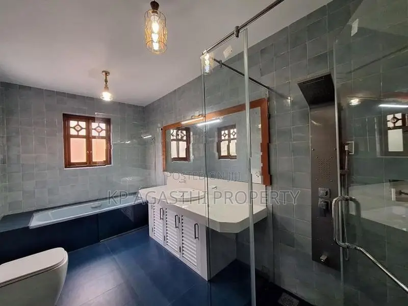 super Luxury house for sale in nawala