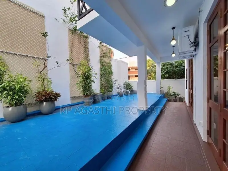 super Luxury house for sale in nawala