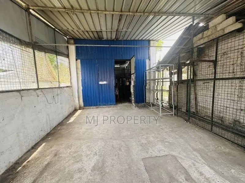 ( YC-1166) Valuable Commercial Shop Space Rent in Athurugiriya,Panagod