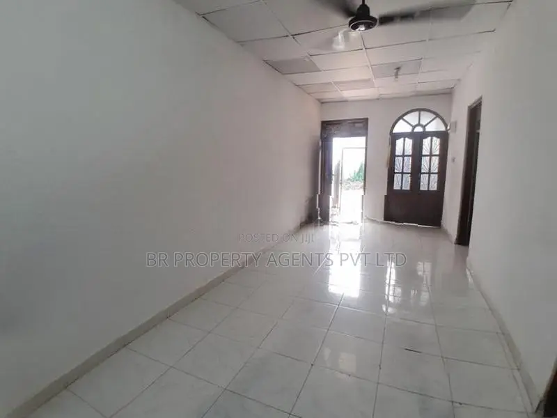 Single Story House for Sale in Wellampitiya
