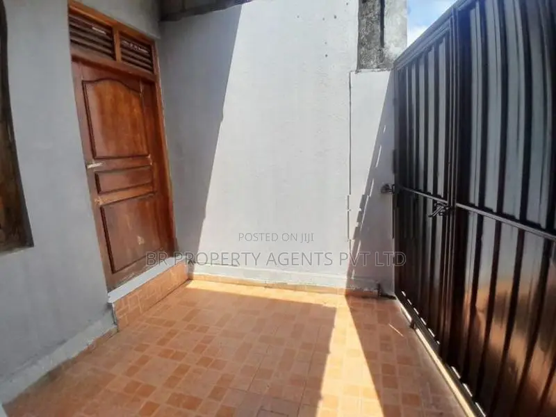 Single Story House for Sale in Wellampitiya