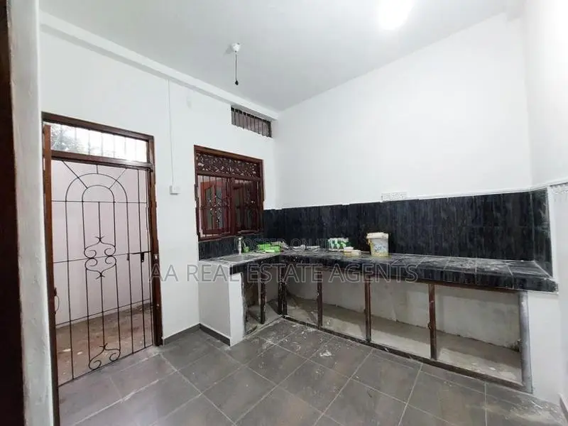 Two Storey House for Sale in Wellampitiya