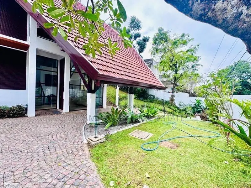 Luxury 5 Bedroom House for Sale – Battaramulla