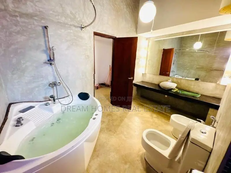 Luxury 5 Bedroom House for Sale – Battaramulla