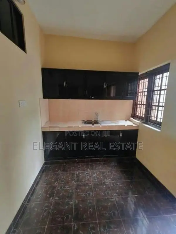 04 Bedroom Unfurnished House for Rent in Colombo 05 (A6546)