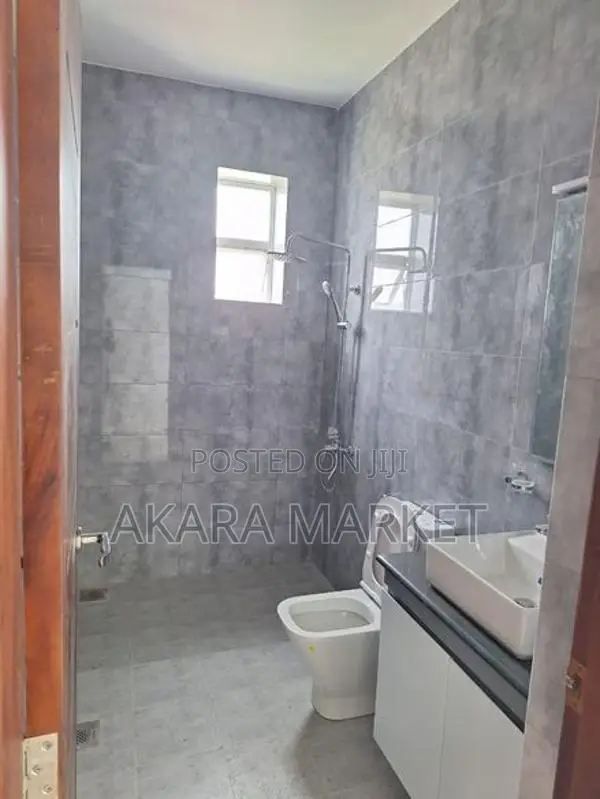 Aston Residency - Unfurnished Apartment for Sale Colombo 05