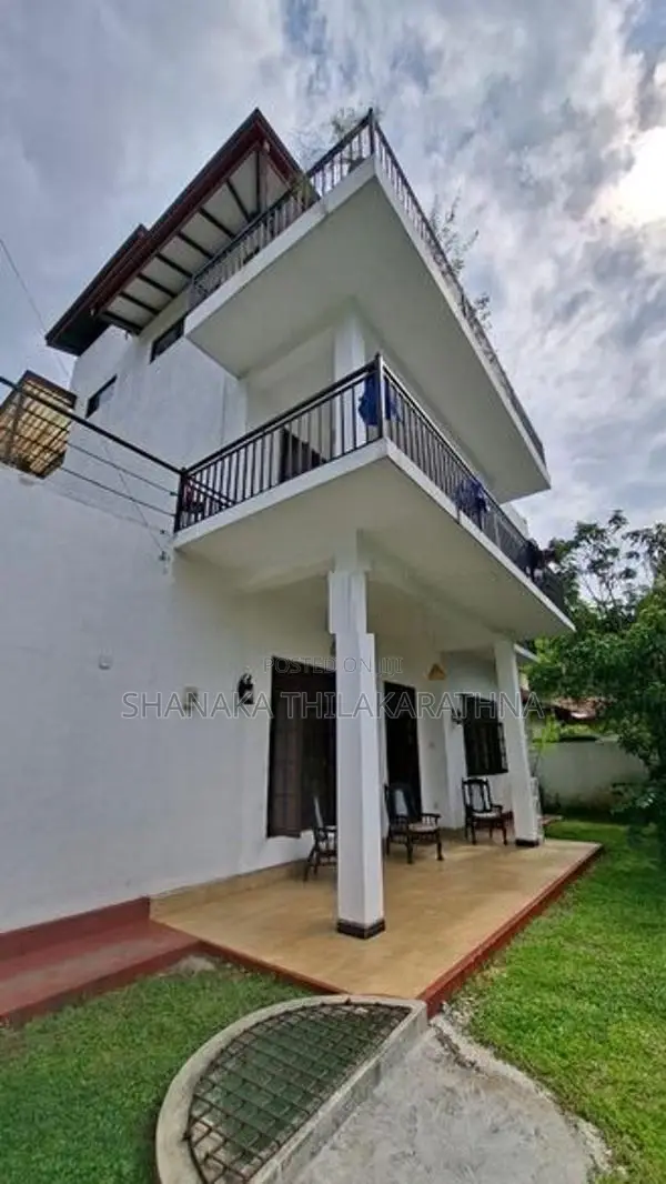 3-Storey House with Adjoining Shop for Sale –, Mirigama