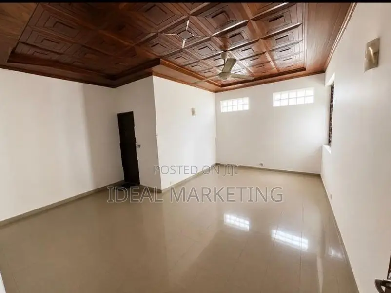 5 Bedroom Newly Refurbished House for Rent - Dehiwela, Nedimala (EM102