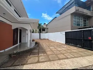 5 Bedroom Newly Refurbished House for Rent - Dehiwela, Nedimala (EM102