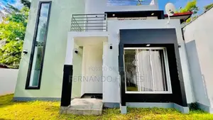 Modern Garden Good Road Access 4 BR House For Sale Negombo