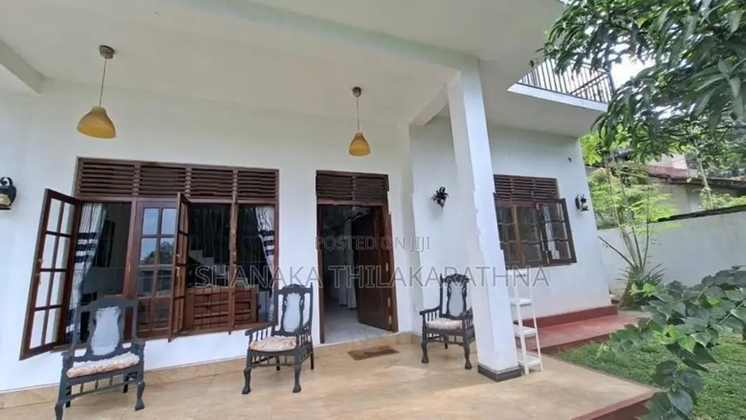3-Storey House with Adjoining Shop for Sale –, Mirigama