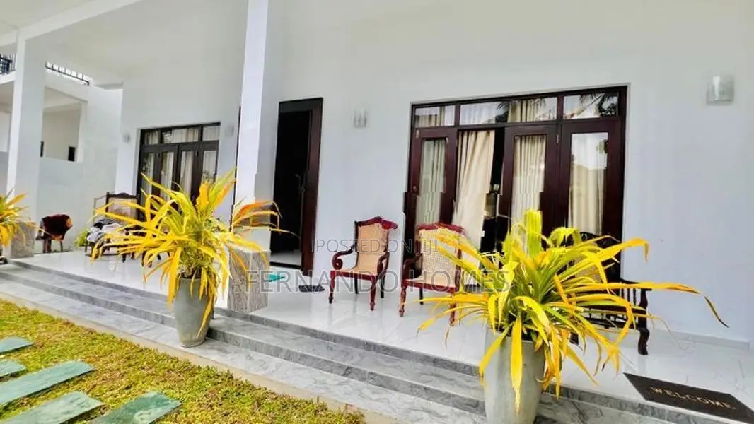 Superb Built Downstair Completed Best Condition House Sale In Negombo