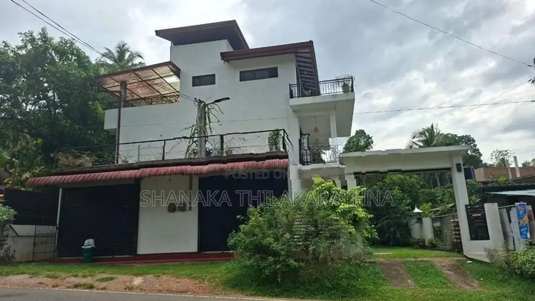 3-Storey House with Adjoining Shop for Sale –, Mirigama