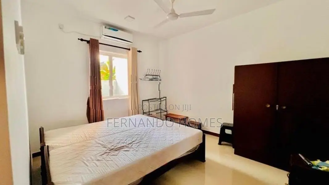 Modern Garden Good Road Access 4 BR House For Sale Negombo