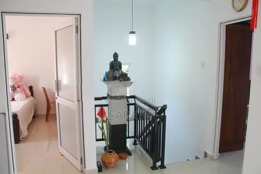 All Rooms A/C House For Sale Habarakada