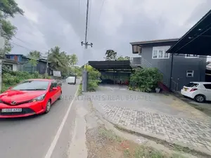 10 Perch Land with Ongoing Car Wash – Thalawathugoda