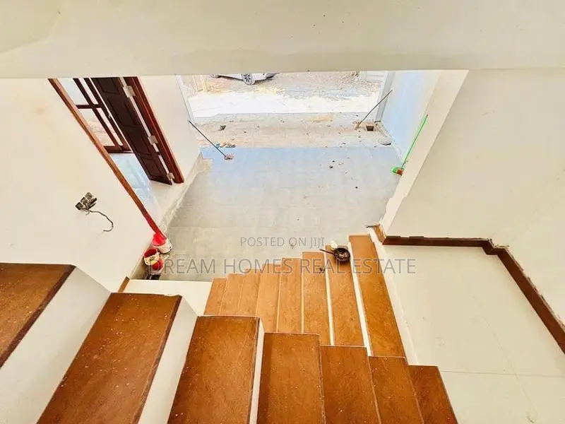 House for Sale in Boralesgamuwa
