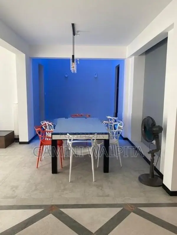 Spacious 4-Bedroom Modern House for Rent – Thalawathugoda