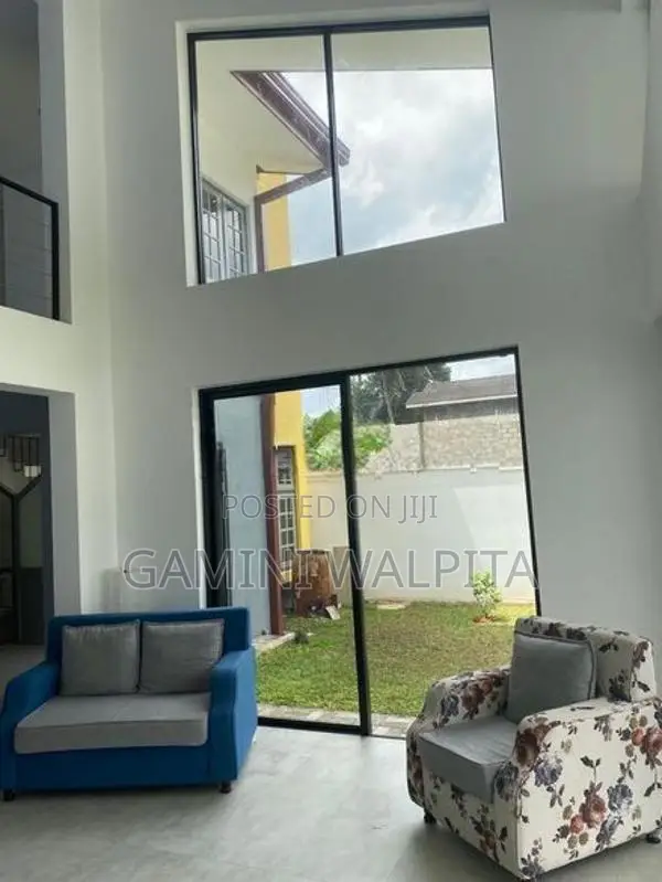Spacious 4-Bedroom Modern House for Rent – Thalawathugoda