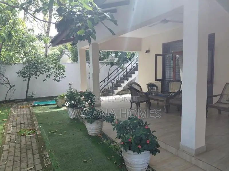 Stunning House for Sale Borelesgamuwa