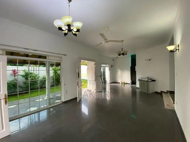 4 Bedrooms Modern House Rent Epitamulla Road Pitakotte