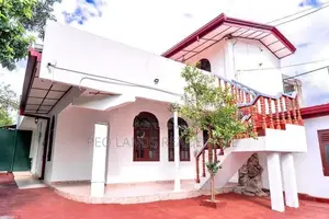 (PH646) Two Storey House for Sale in Navinna Maharagama