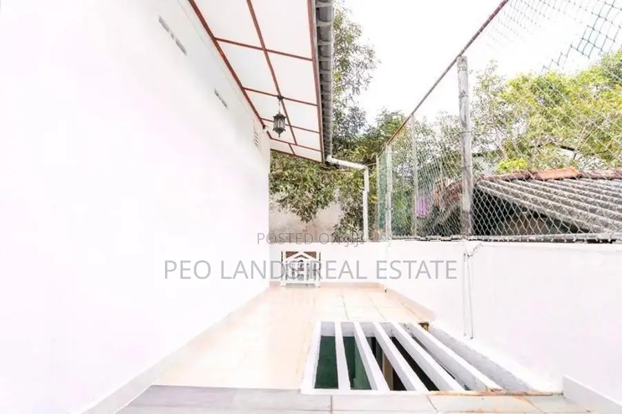 (PH646) Two Storey House for Sale in Navinna Maharagama