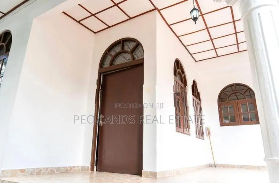 (PH646) Two Storey House for Sale in Navinna Maharagama