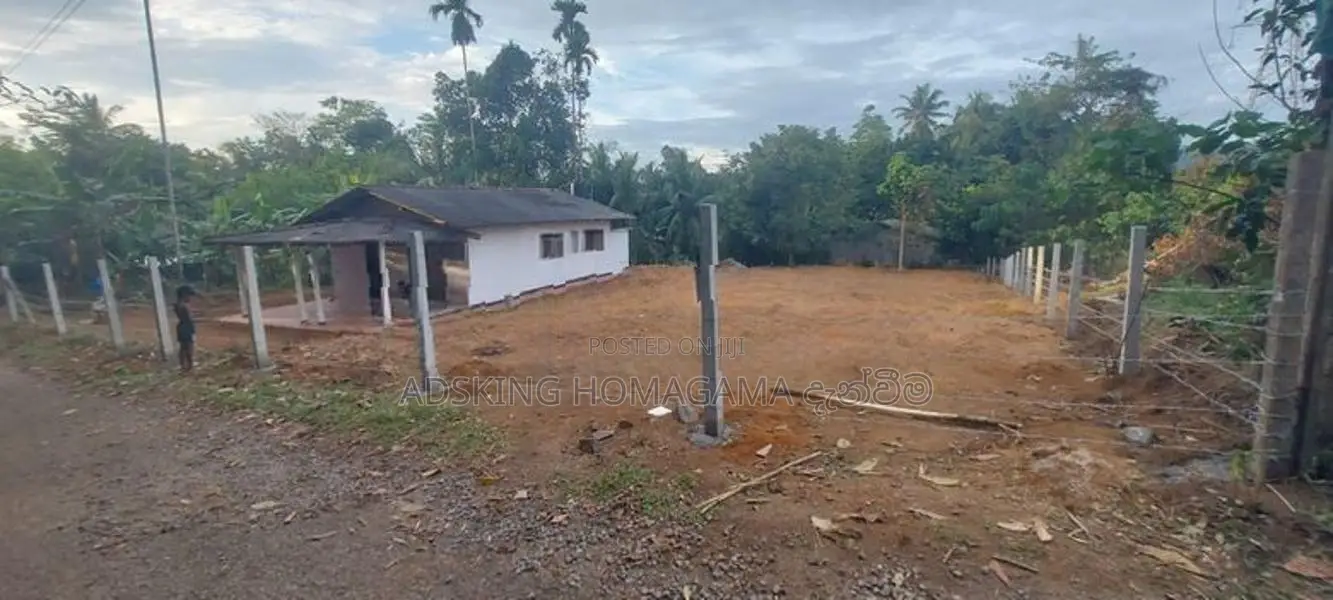 Land For Sale in Kosgama