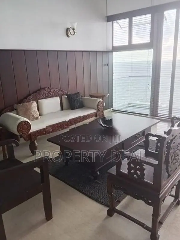 The Monarch Penthouse for Rent – Colombo 03 - PDA284