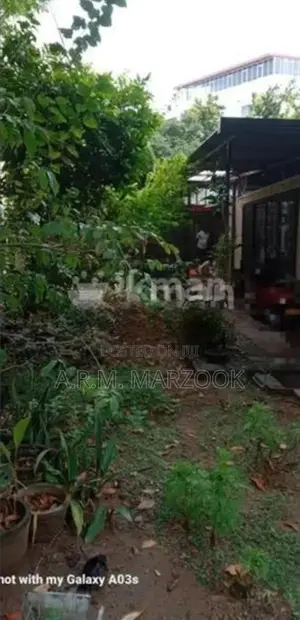 COLOMBO 8 BORALLA 9.8 PERCHES OF LAND W/HOUSE FOR SALE